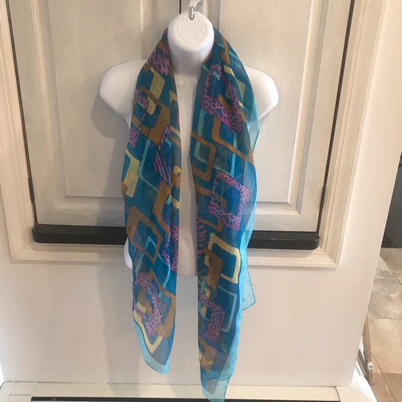 Gorgeous Silk Scarf With Geometric Blocks - Picture 2 of 2